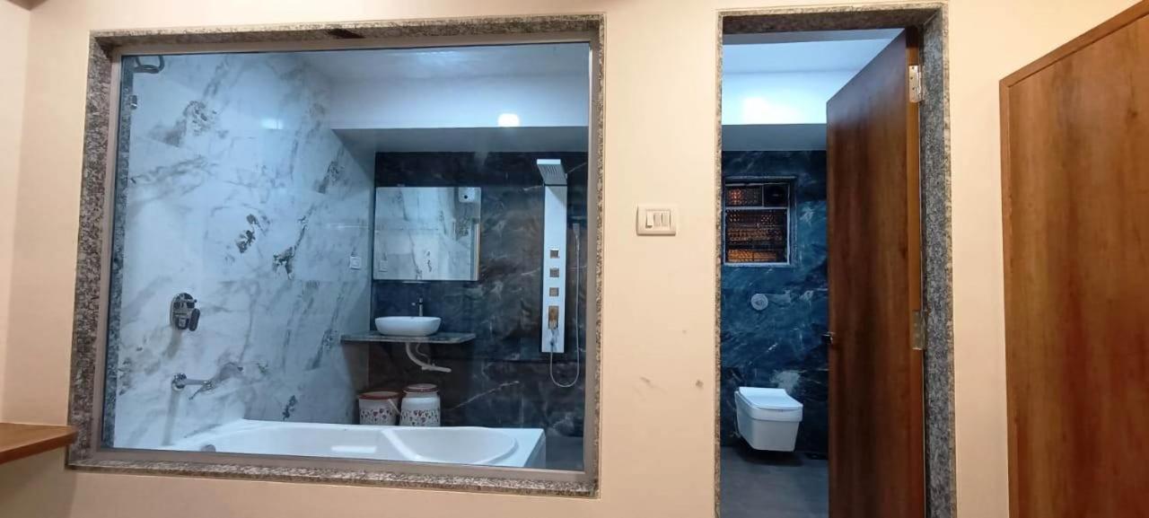Hotel Adiraj Residency Navi Mumbai Exterior foto