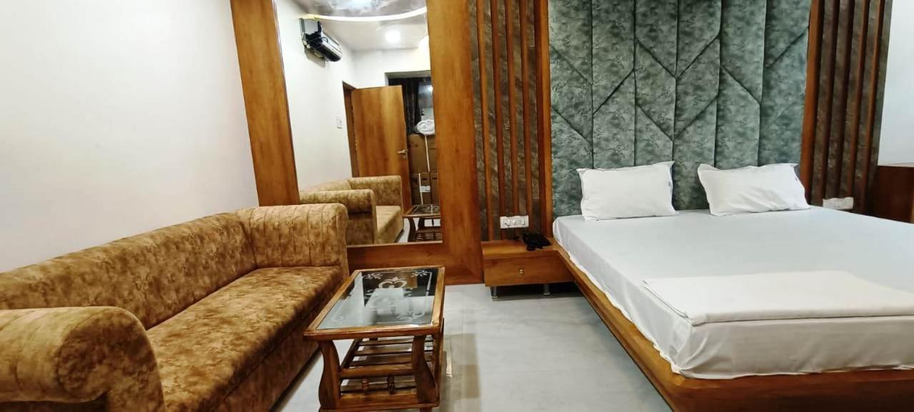 Hotel Adiraj Residency Navi Mumbai Exterior foto