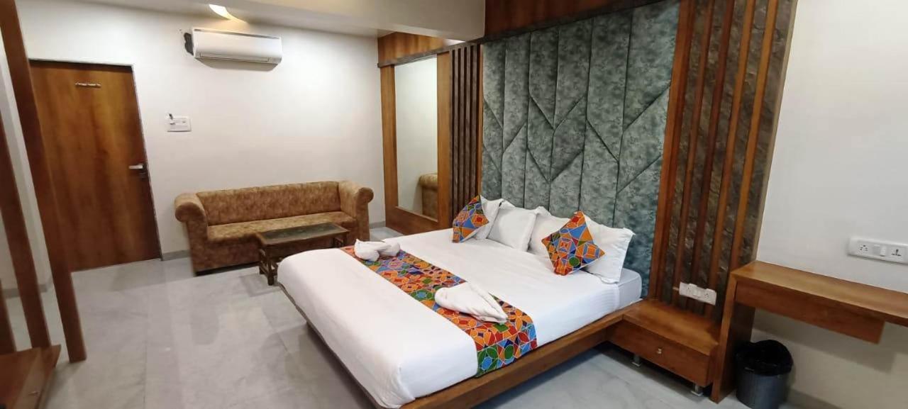 Hotel Adiraj Residency Navi Mumbai Exterior foto